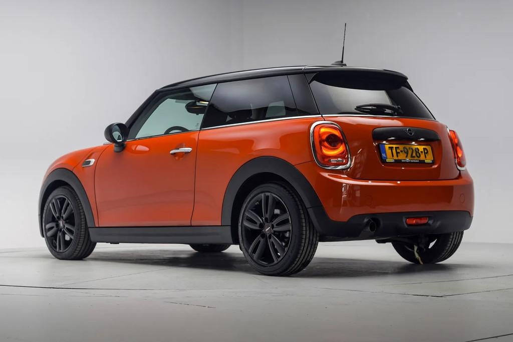 MINI One 1.5 Aut. [ Navi Clima Cruise Carplay ] (bj 2018), Auto's, Automaat, Overige kleuren, 4 stoelen, 49 €/maand