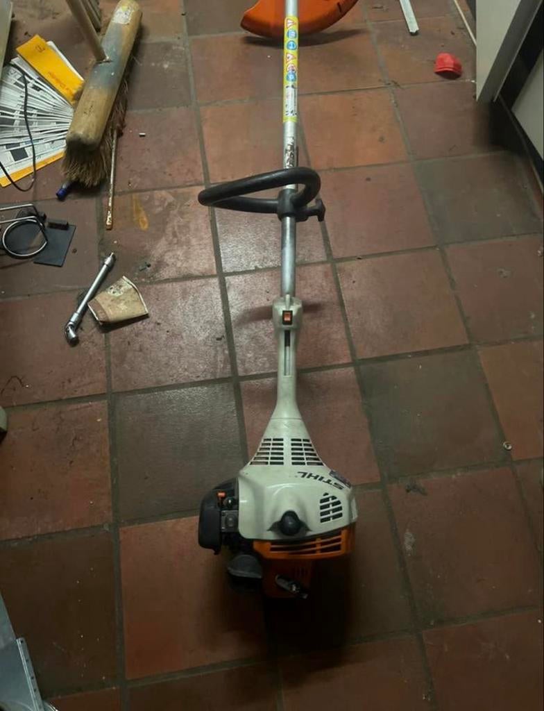 Mooie Stihl bosmaaier - carburateur moet afgesteld worden, Ophalen, Nieuw, 50 cm of meer, Benzine