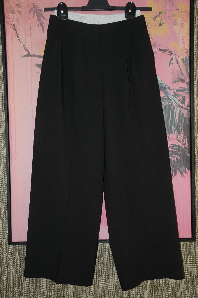 Leuke zwarte pantalon van Bershka, maat 36, ZGAN!!, Zwart, Zo goed als nieuw, Maat 36 (S), Lang