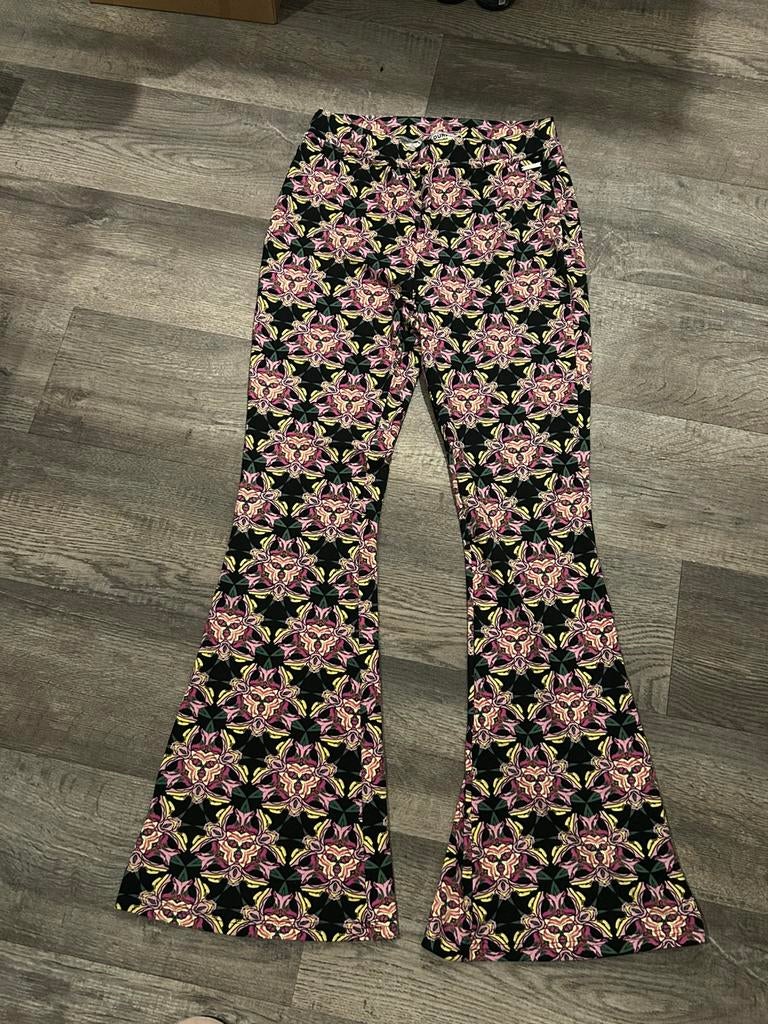Colourful Rebel flared pants flower peached, maat XL, Kleding | Dames, Ophalen of Verzenden, Nieuw, Maat 46/48 (XL) of groter