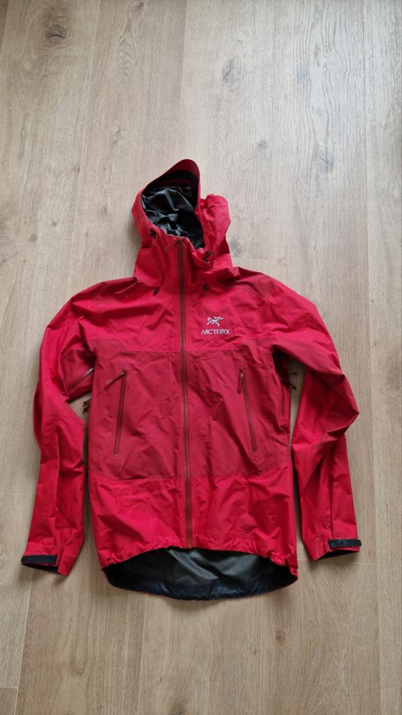 Arc'teryx Gore-Tex Jas - heren maat S, Ophalen of Verzenden, Zo goed als nieuw, Arc'teryx, Rood