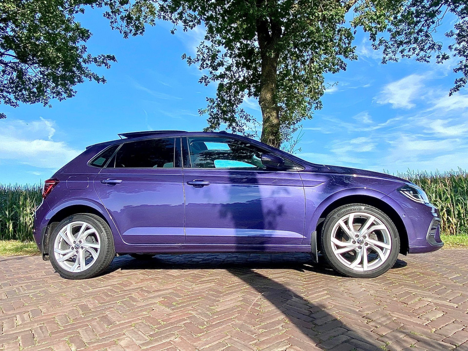 Volkswagen Polo 1.0 TSI Style DSG Pano Beats Keyless Led IQ., Dealer onderhouden, Gebruikt, Zwart, 1104 kg