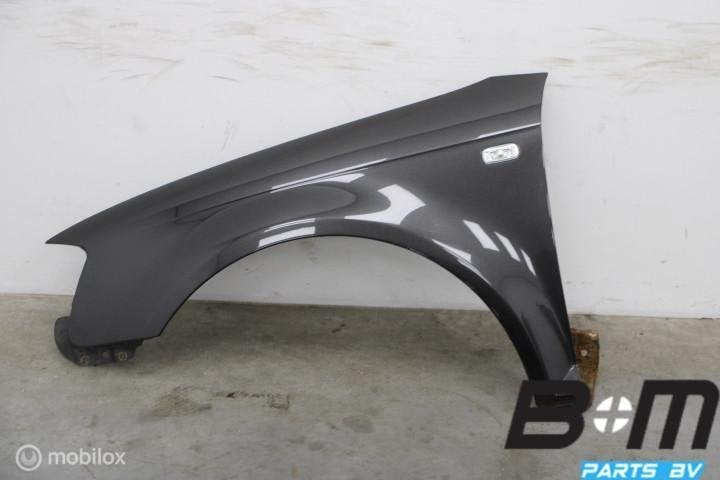Linker voorscherm Audi A3 8P SB LZ7L 8P0821105F, Auto-onderdelen, Carrosserie en Plaatwerk, Gebruikt