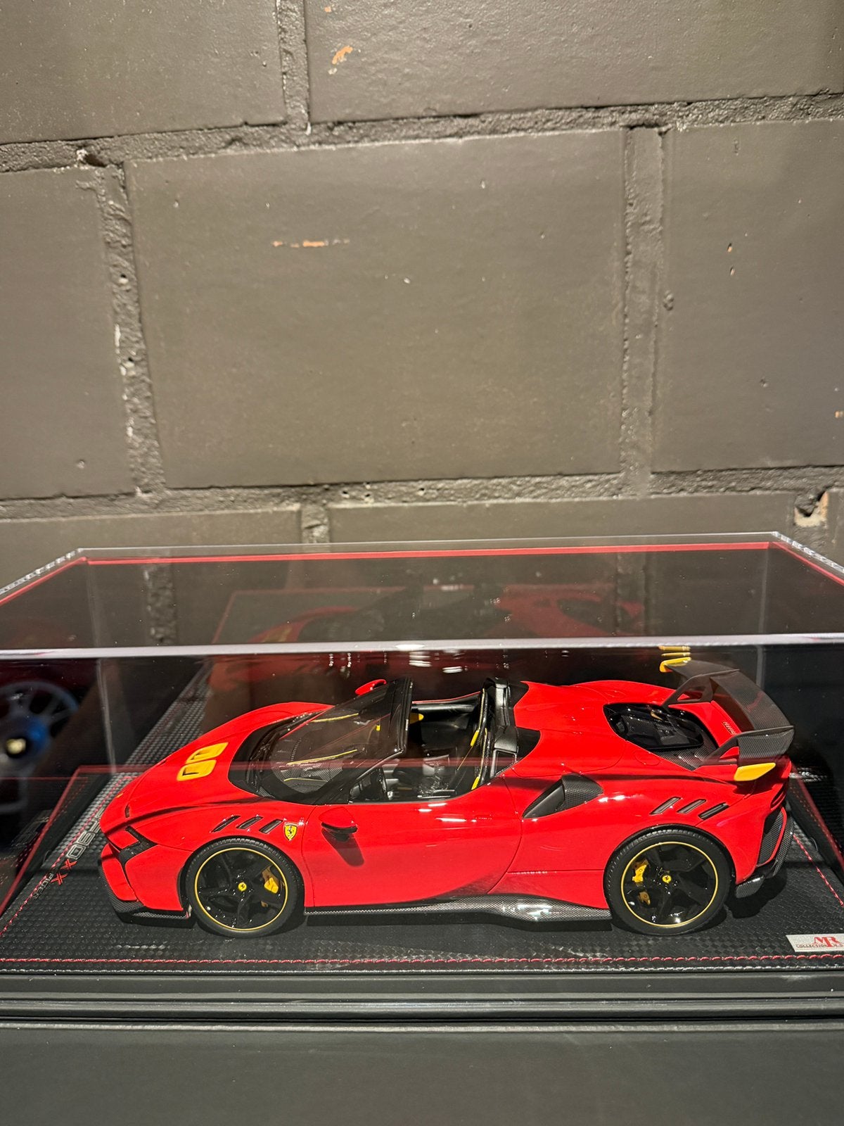 1 of 99 MR Models Ferrari SF90 spider, Ophalen of Verzenden, Zo goed als nieuw, Overige merken