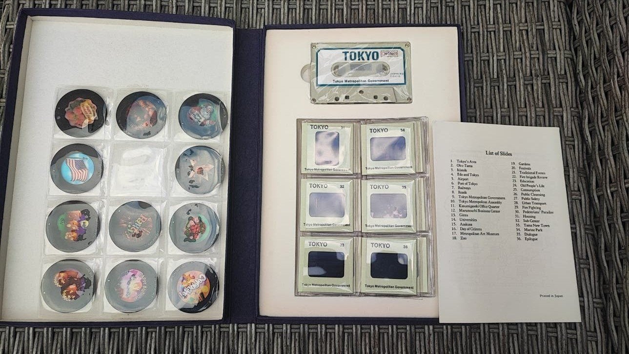 Vintage Tokyo Metropolitan Government Diaset en Pogs, Verzamelen, Ophalen of Verzenden