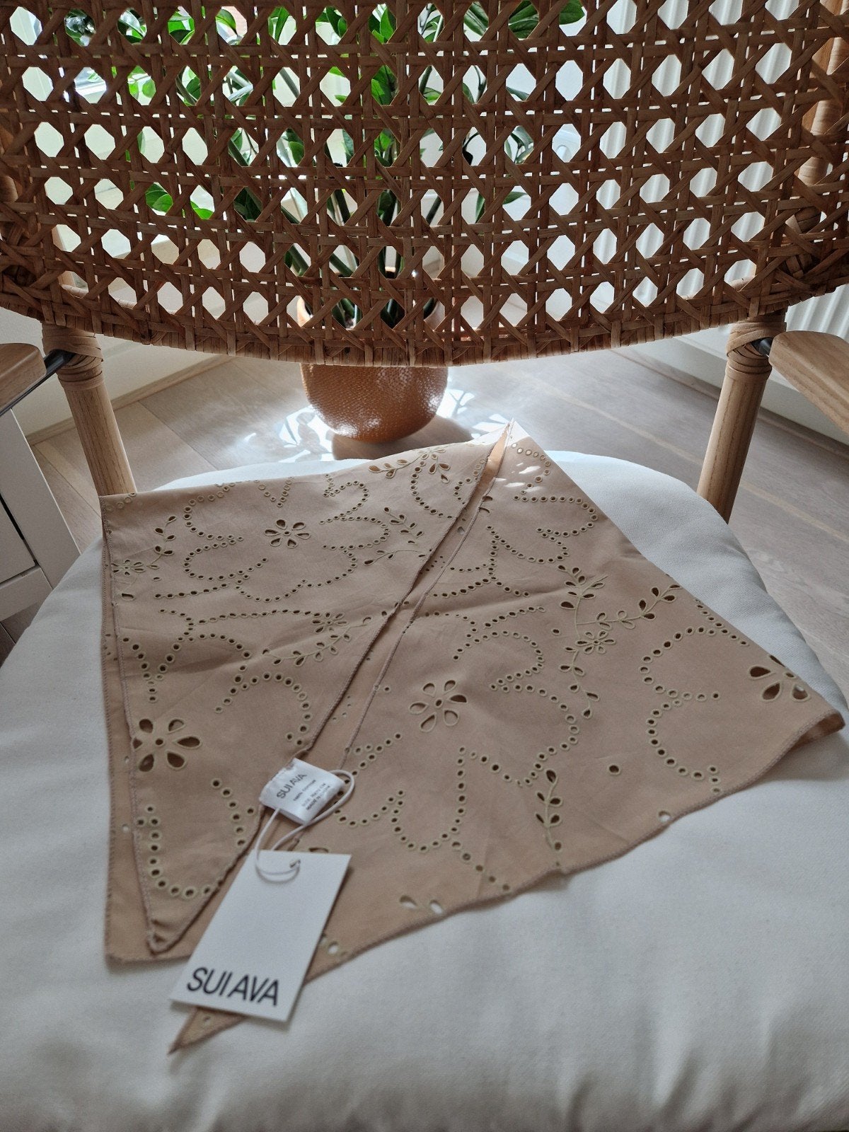 Sui Ava, Bandana-sjaal, karmel, nieuw., Sui Ava, Ophalen of Verzenden, Nieuw, Sjaal