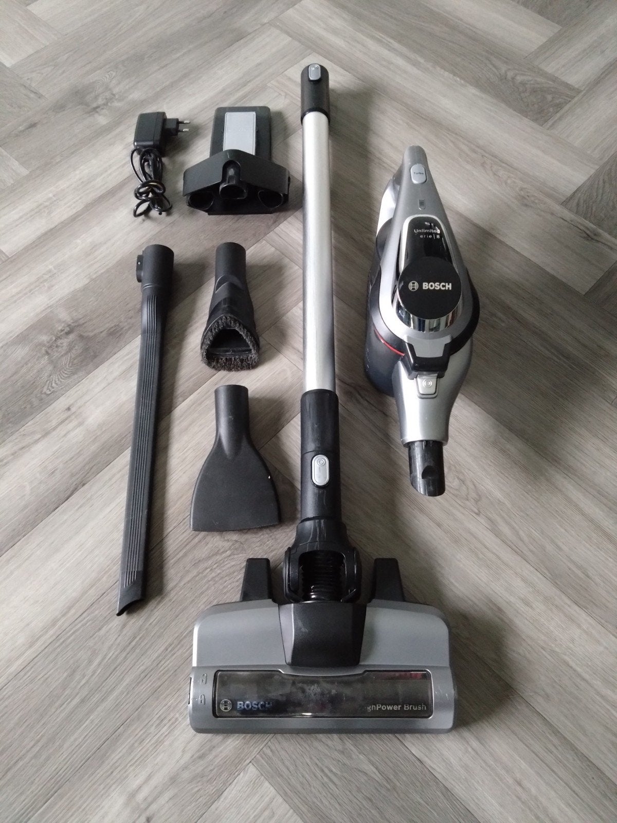Bosch Unlimited Serie | 8 Steelstofzuiger BCS812KA/02, Gebruikt, Bosch, Draadloos, Ophalen of Verzenden