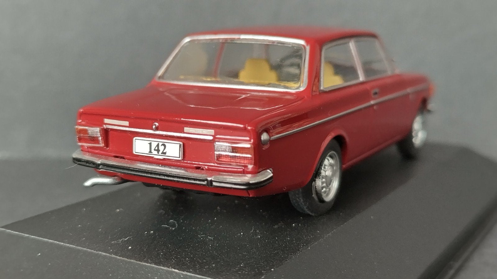 Volvo 142 1:43 Atlas Volvo Collections Pol, Overige merken, Auto, Verzenden, .