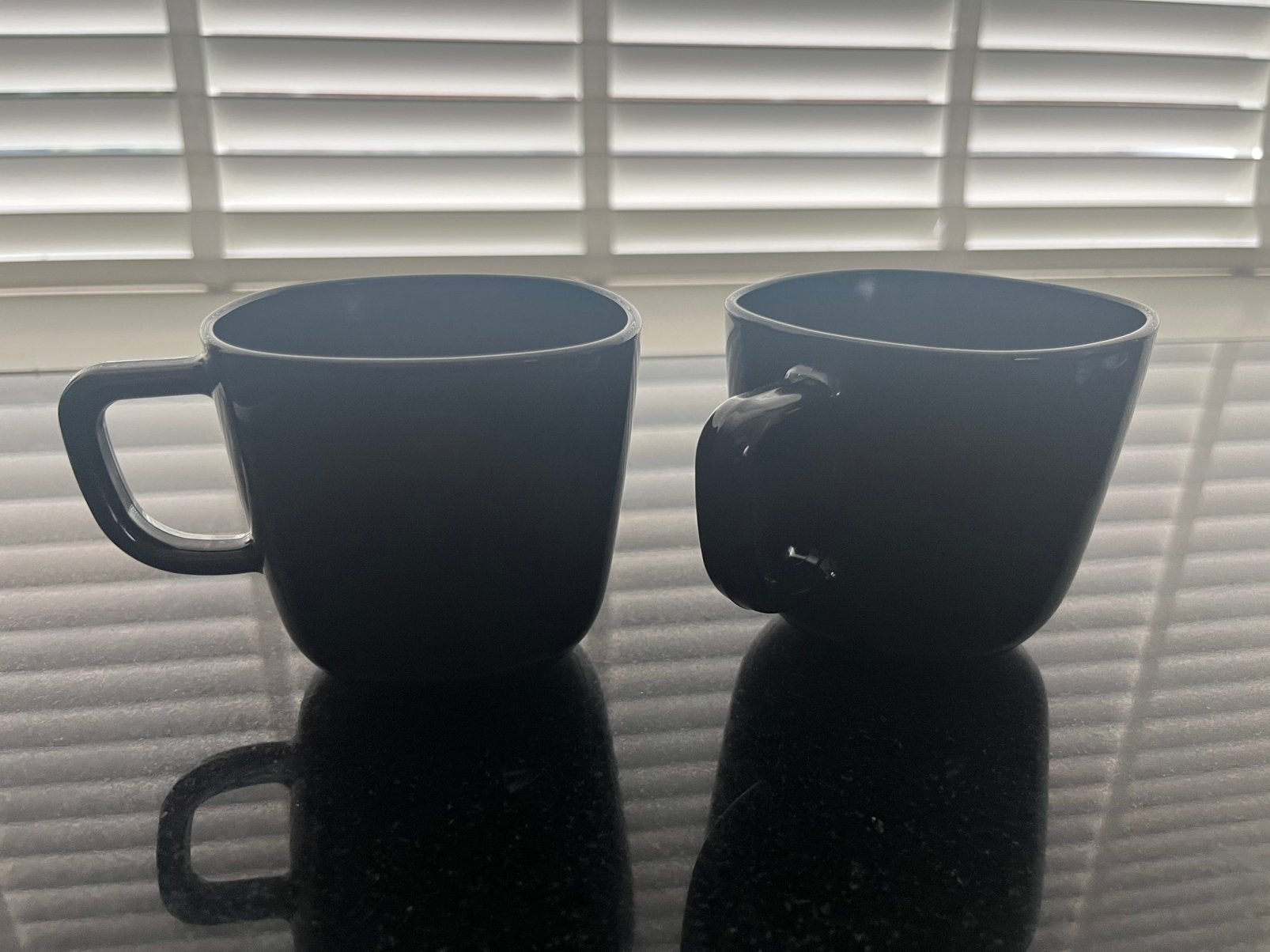 2 zwarte mokken van Ikea, Ophalen, Keramiek, IKEA, Mok