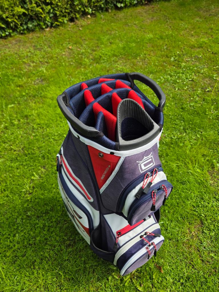Cobra golftas - Zeer goede staat met veel praktische vakken, Ophalen, Zo goed als nieuw, Tas, Overige merken