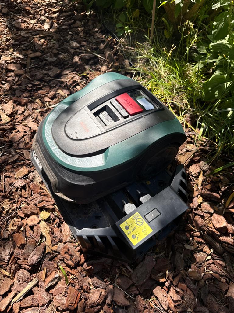 Bosch Indego robotmaaier defect - voor onderdelen/reparatie, Ophalen of Verzenden, Gebruikt, Meer dan 25 cm, Bestuurbaar via app