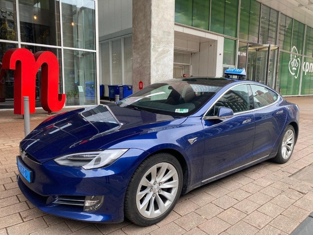 Tesla, Auto's, Automaat, Achterwielaandrijving, Zwart, Leder en Stof