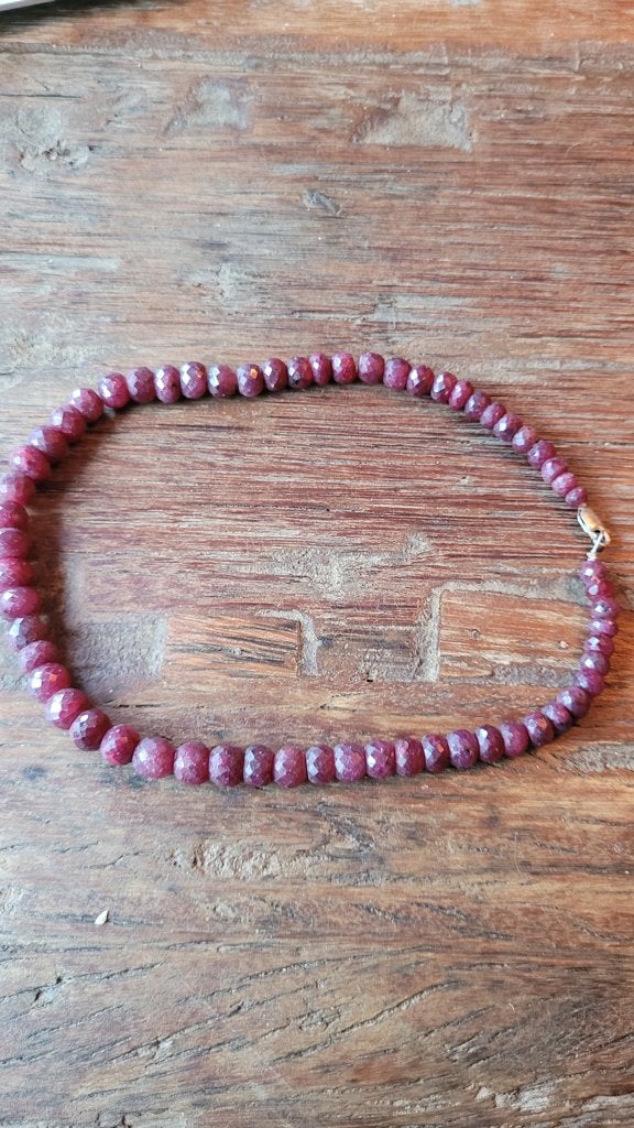 Granaat ketting met  zilveren slot, Sieraden, Tassen en Uiterlijk, Kettingen, Ophalen, Gebruikt, Paars, Met edelsteen