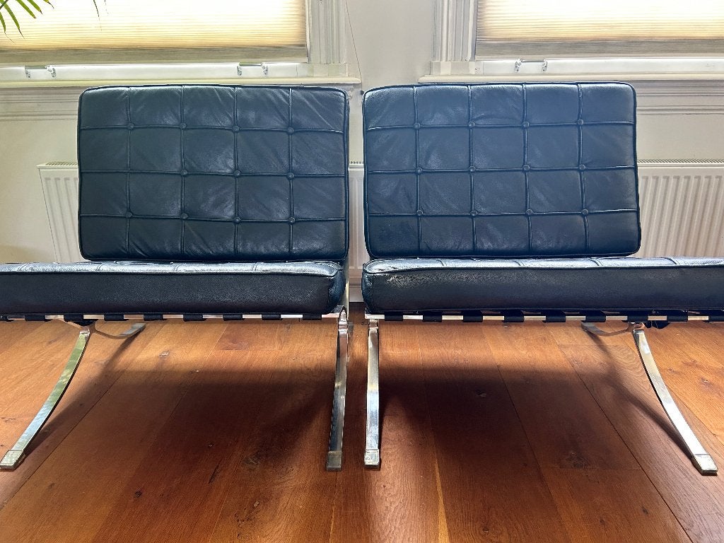 Black Barcelona style chairs, Ophalen, Gebruikt, 75 tot 100 cm, 75 tot 100 cm