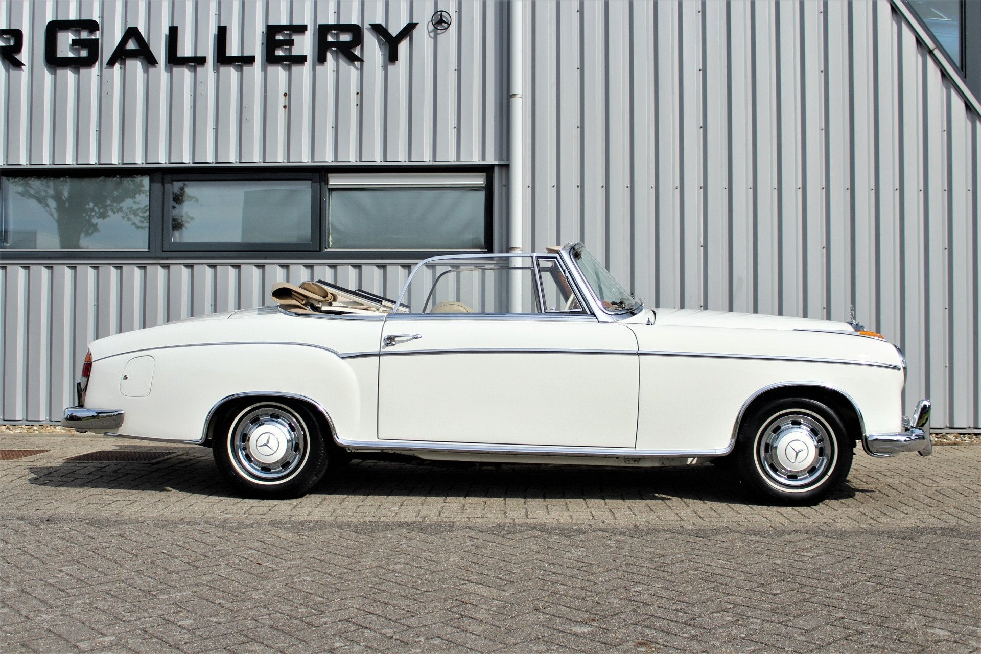 Mercedes-Benz S-Klasse 220SE W128 Ponton Cabriolet, Auto's, Beige, Cabriolet, Wit, Bedrijf