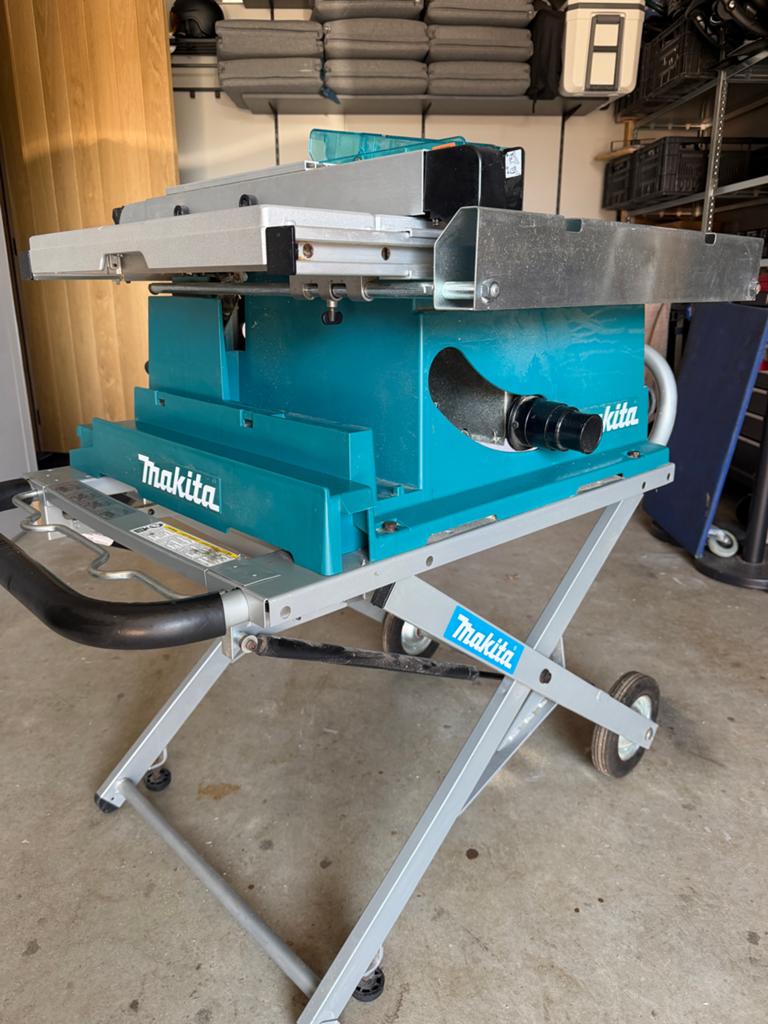 Makita 2704N Tafelzaag - Krachtige en Nauwkeurige Zaag, Ophalen, Gebruikt, Cirkelzaag, 70 mm of meer