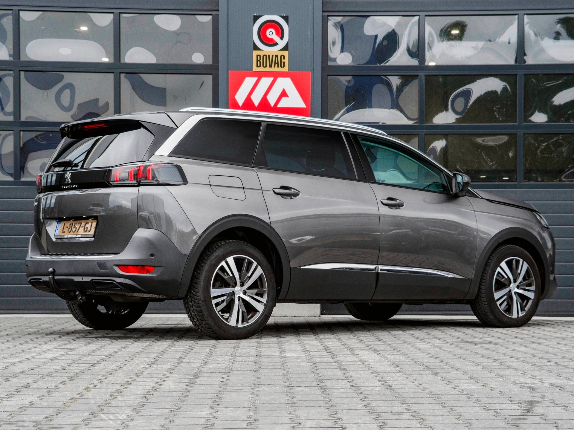 Peugeot 5008 1.2 PureTech Allure | TREKHAAK | CAMERA | NAP, Gebruikt, 1199 cc, Origineel Nederlands, 19 km/l