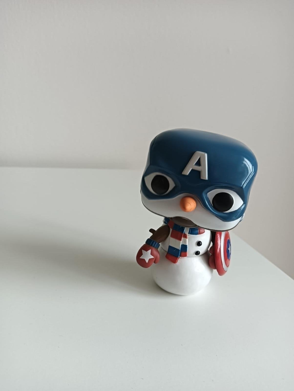 Funko Pop! Captain America Sneeuwpop, Ophalen, Zo goed als nieuw