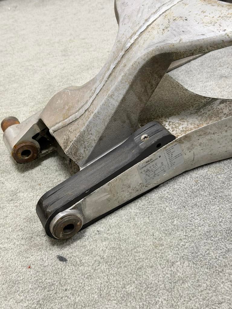 Rieju RS3 125 Achterbrug Swingarm Origineel Aluminium, Fietsen en Brommers, Gebruikt, Ophalen of Verzenden, H, H