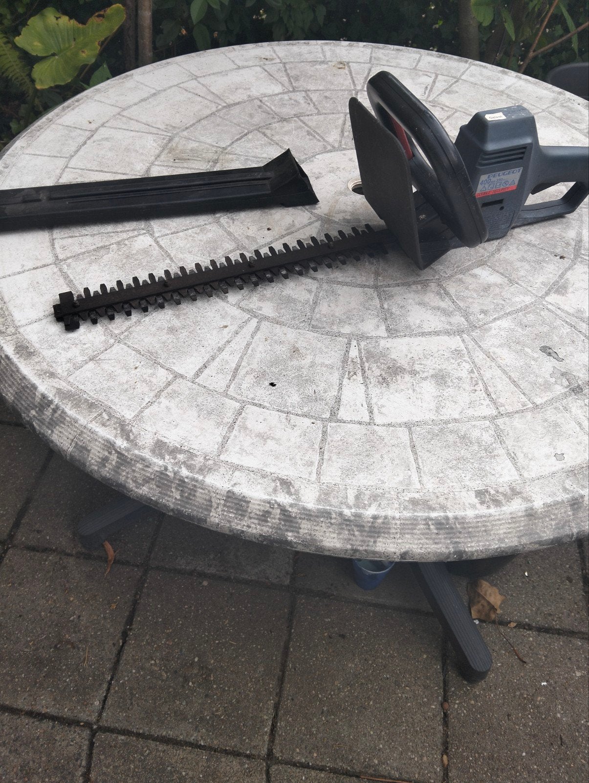 Peugeot heggenschaar 400mm 330 watt - Gebruikt, Ophalen of Verzenden, Gebruikt, Elektrisch, Peugeot