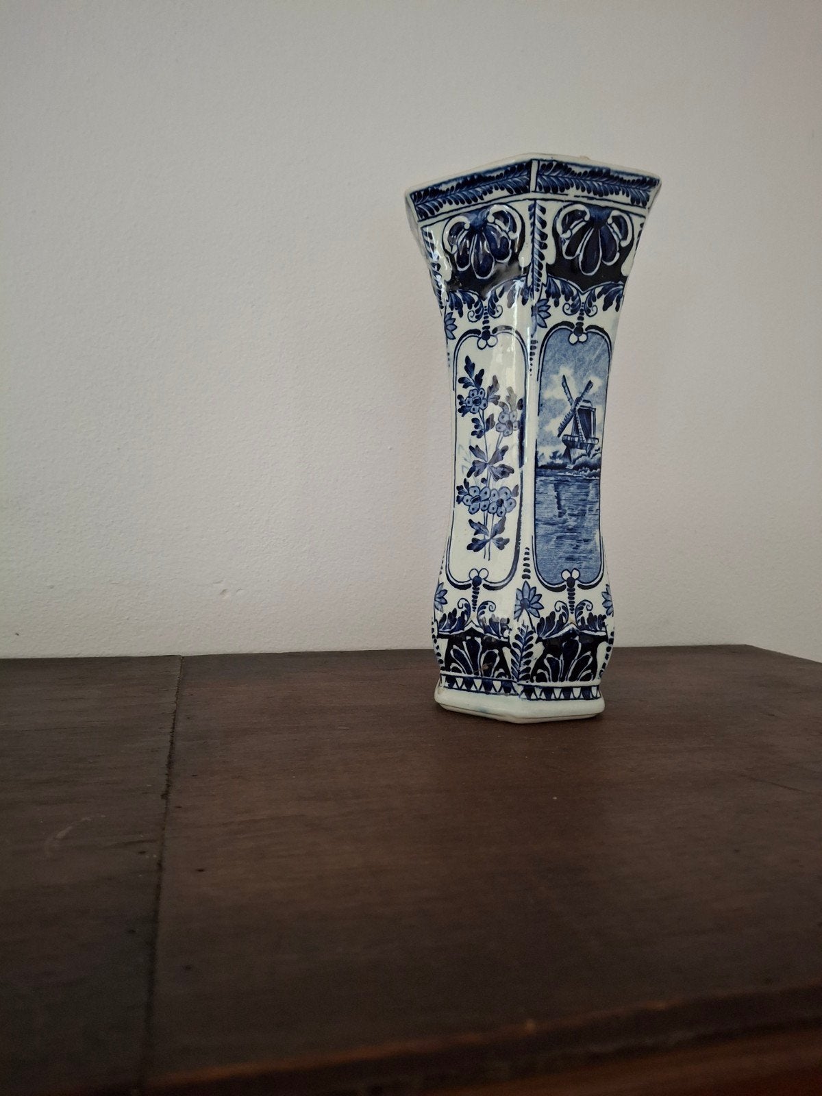 Prachtige Delfts Blauwe Vaas met Deksel en Molenlandschap, Ophalen