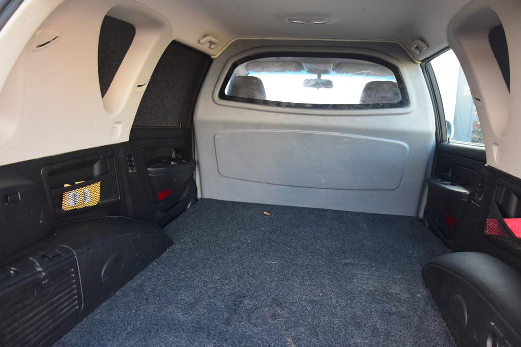 SsangYong Rexton RX 200 e-XDI Crystal (bj 2013), Auto's, Voorwielaandrijving, Stof, Gebruikt, Zwart