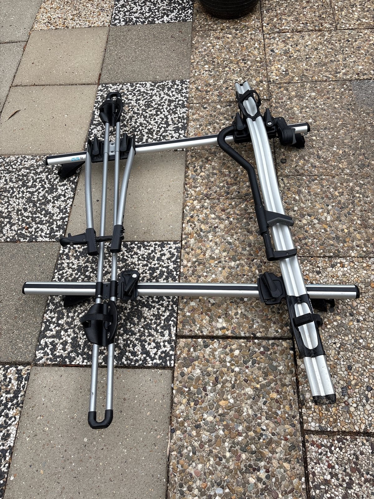 Thule dakdragers en fietsdragers (2x), Auto diversen, Dakdragers, Ophalen, Gebruikt