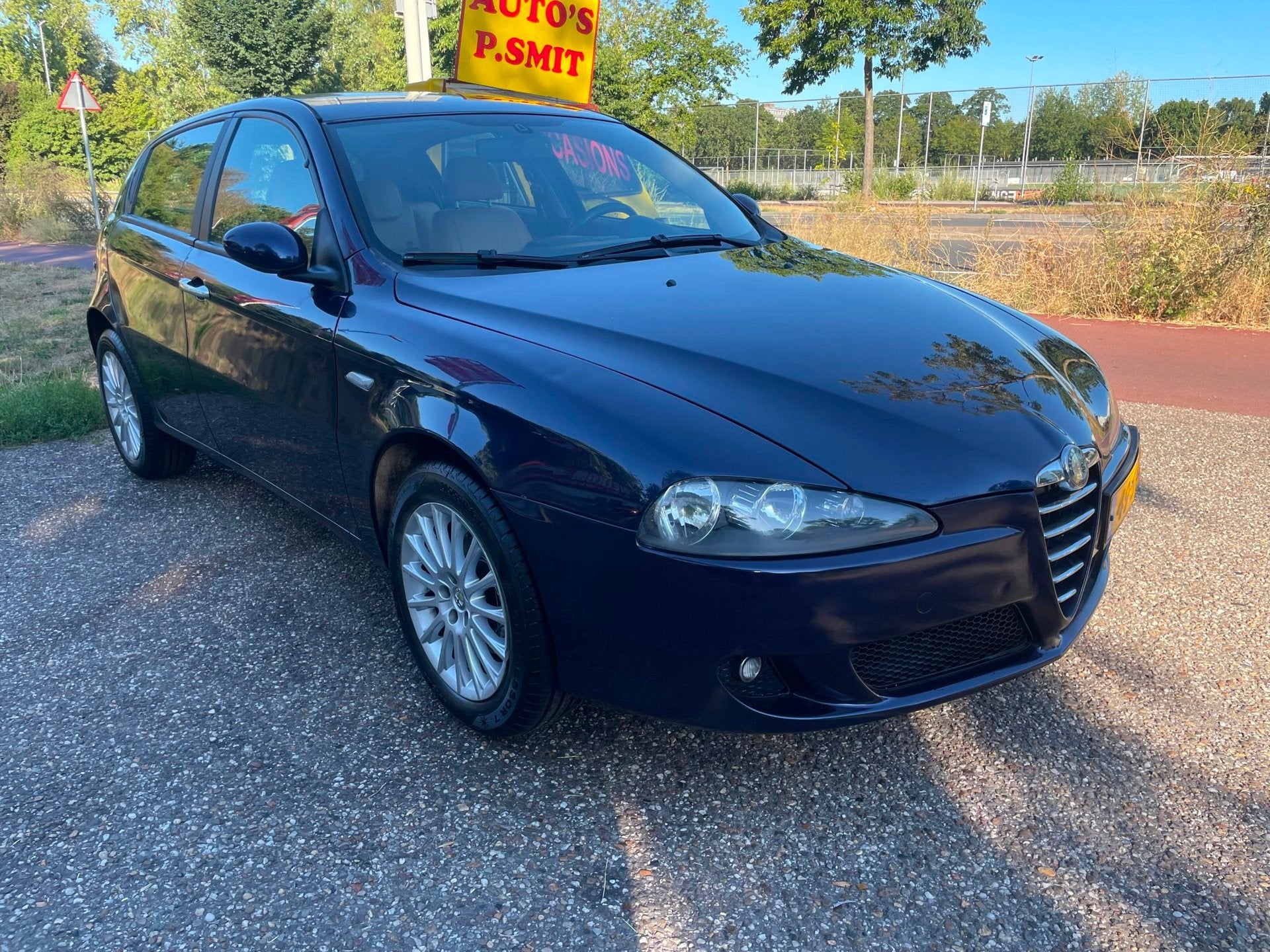 Alfa Romeo 147 1.6 T.Spark Distinctive airco cruise contr le, Voorwielaandrijving, Gebruikt, 4 cilinders, Bedrijf