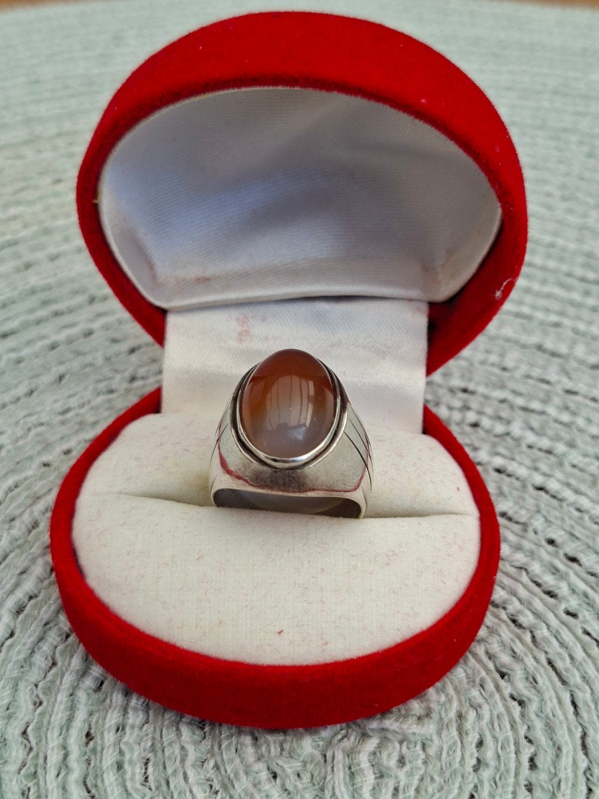 Zilveren ring met bruine steen, 18 tot 19, Gebruikt, Ophalen of Verzenden, Dame of Heer