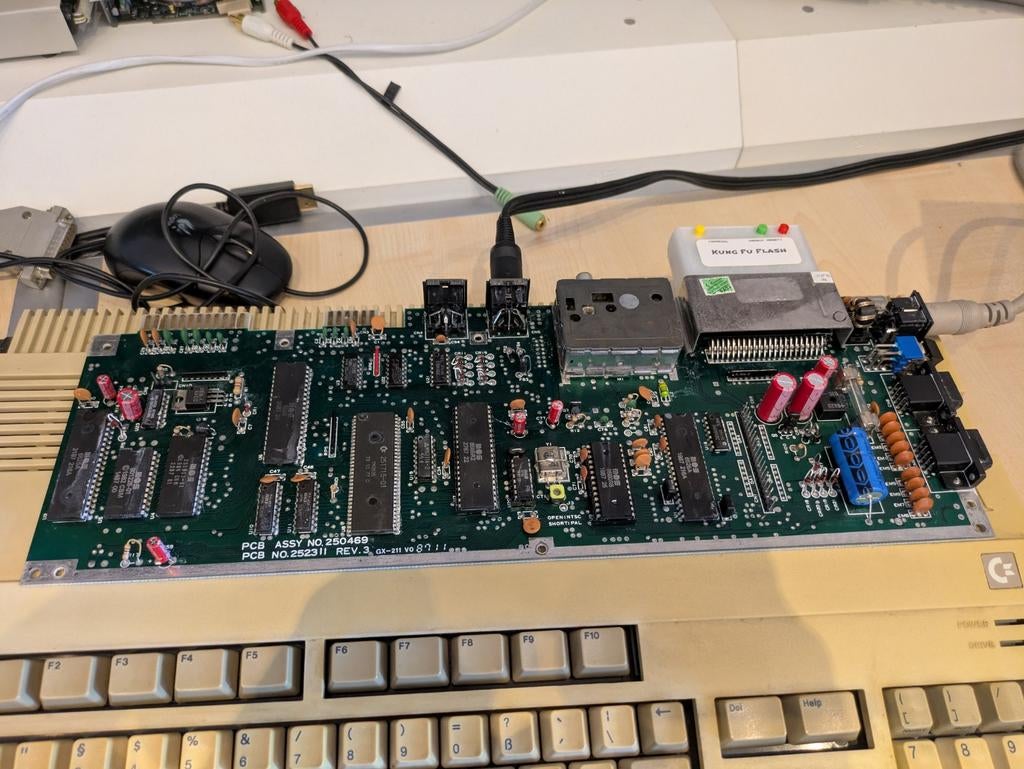 Commodore C64C moederbord werkend, Ophalen of Verzenden