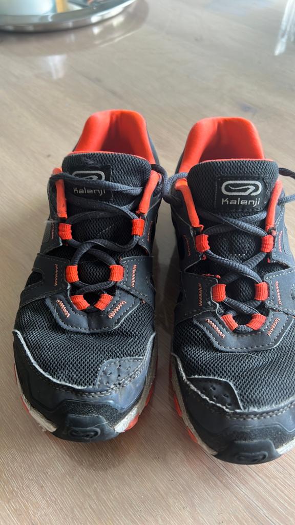 Kalenji hardloopschoenen - Maat 35, Sport en Fitness, Loopsport en Atletiek, Overige merken, Gebruikt, Hardloopschoenen, Ophalen of Verzenden