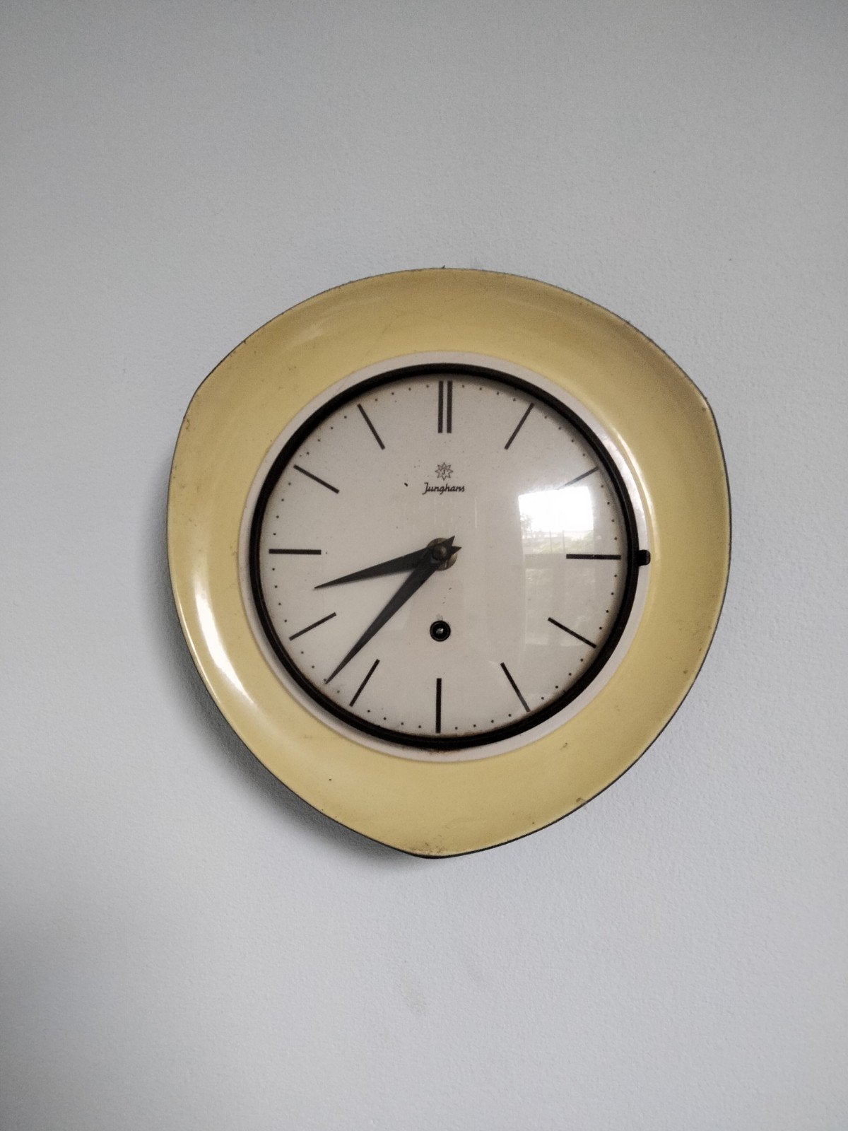 Vintage Junghans Wandklok - Crèmekleurig Design, Antiek en Kunst, Ophalen of Verzenden