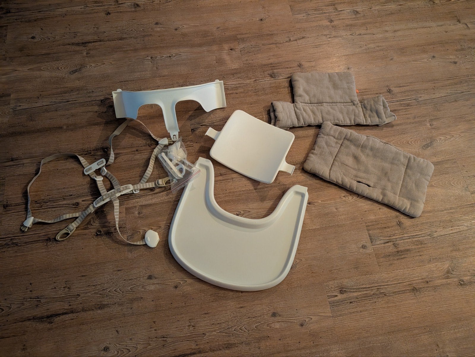 Play Tray Peuter Baby Set met Kussens en Tuigje, Kinderen en Baby's, Kinderstoelen, Ophalen, Gebruikt, Overige typen, Gordel(s)