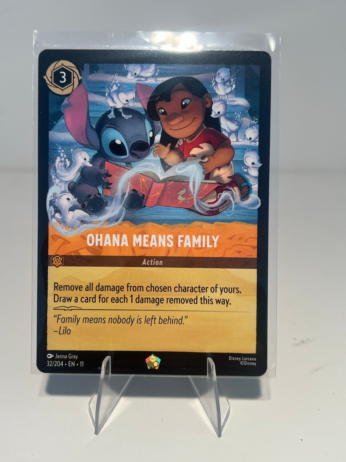 Ohana Means Family 32/204 Legendary, Ophalen of Verzenden, Zo goed als nieuw, Losse kaart, Foil