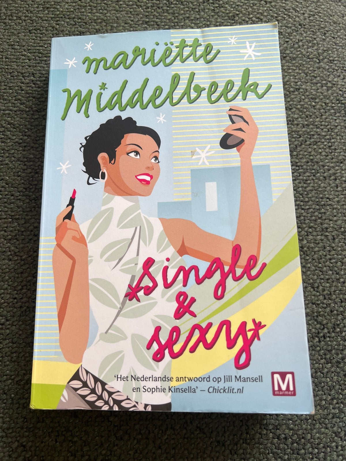 Mariëtte Middelbeek - Single & Sexy (Chicklit), Boeken, Chicklit, Zo goed als nieuw, Ophalen of Verzenden
