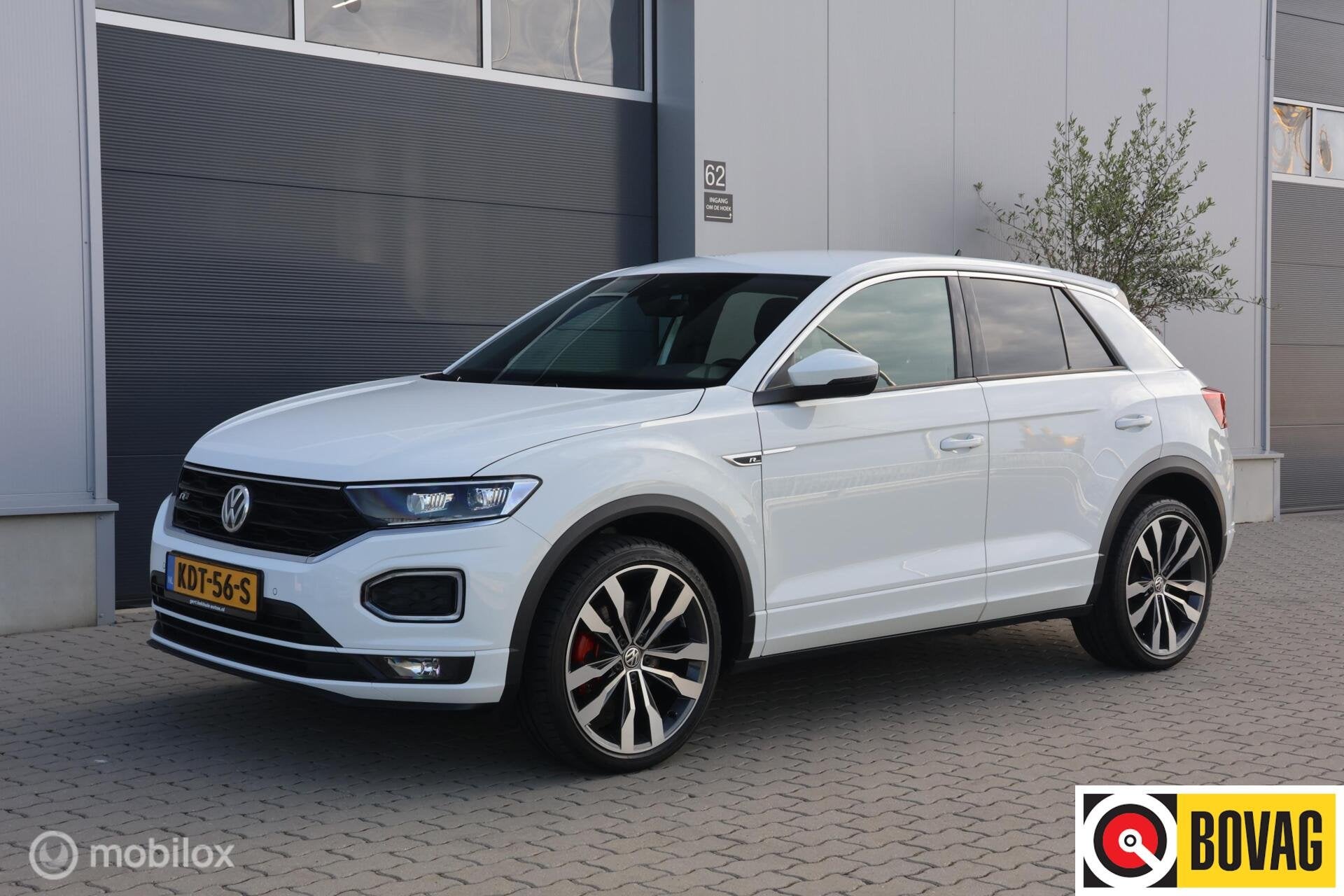 Volkswagen T-Roc 1.5 TSI DSG R-Line I Camera I ACC |19 Inch, Stof, Zwart, 4 cilinders, Wit