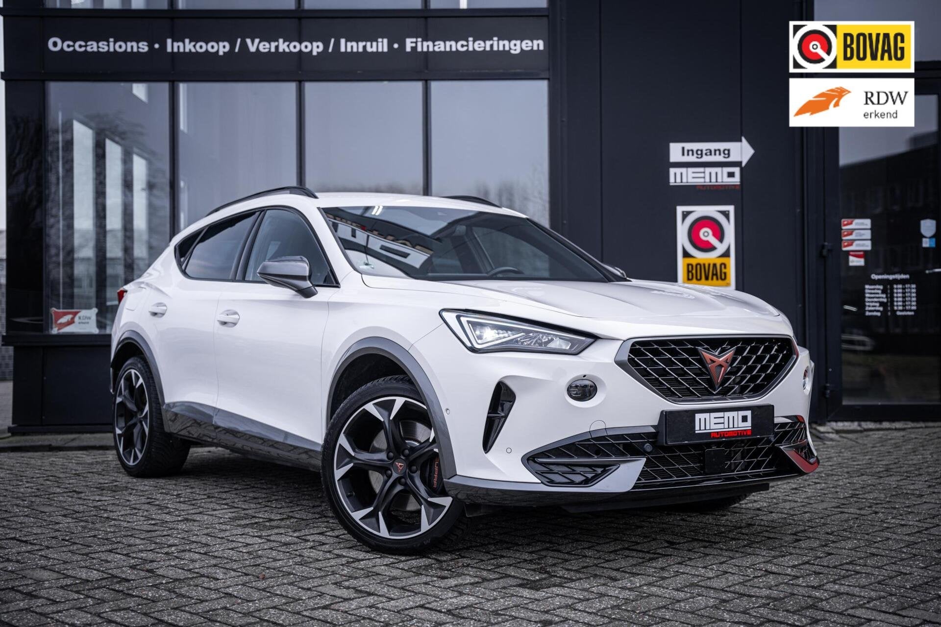CUPRA Formentor 1.4 e-Hybrid VZ Performance*245PK*CAMERA*, Auto's, Dealer onderhouden, Gebruikt, 4 cilinders, Wit
