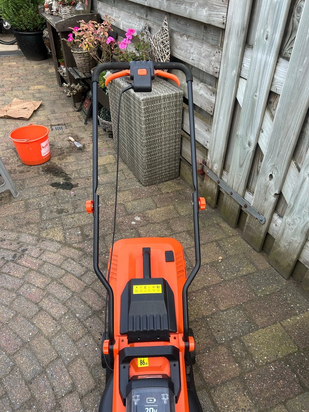 Powerplus Accu Grasmaaier, Heggenschaar, Grastrimmer Set, Ophalen, Cirkelmaaier, Accu-grasmaaier, Zo goed als nieuw