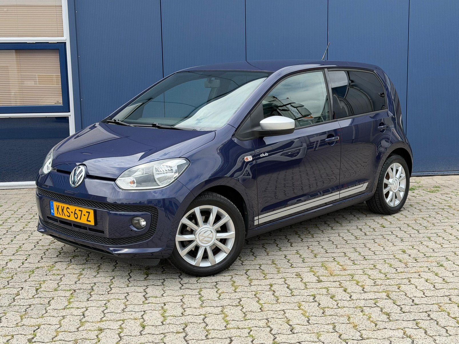 Volkswagen UP! 1.0 CLUB 2015 Blauw 5-Drs|Airco|Navi|Stoelver, Auto's, Volkswagen, Voorwielaandrijving, Stof, Bedrijf, Handgeschakeld