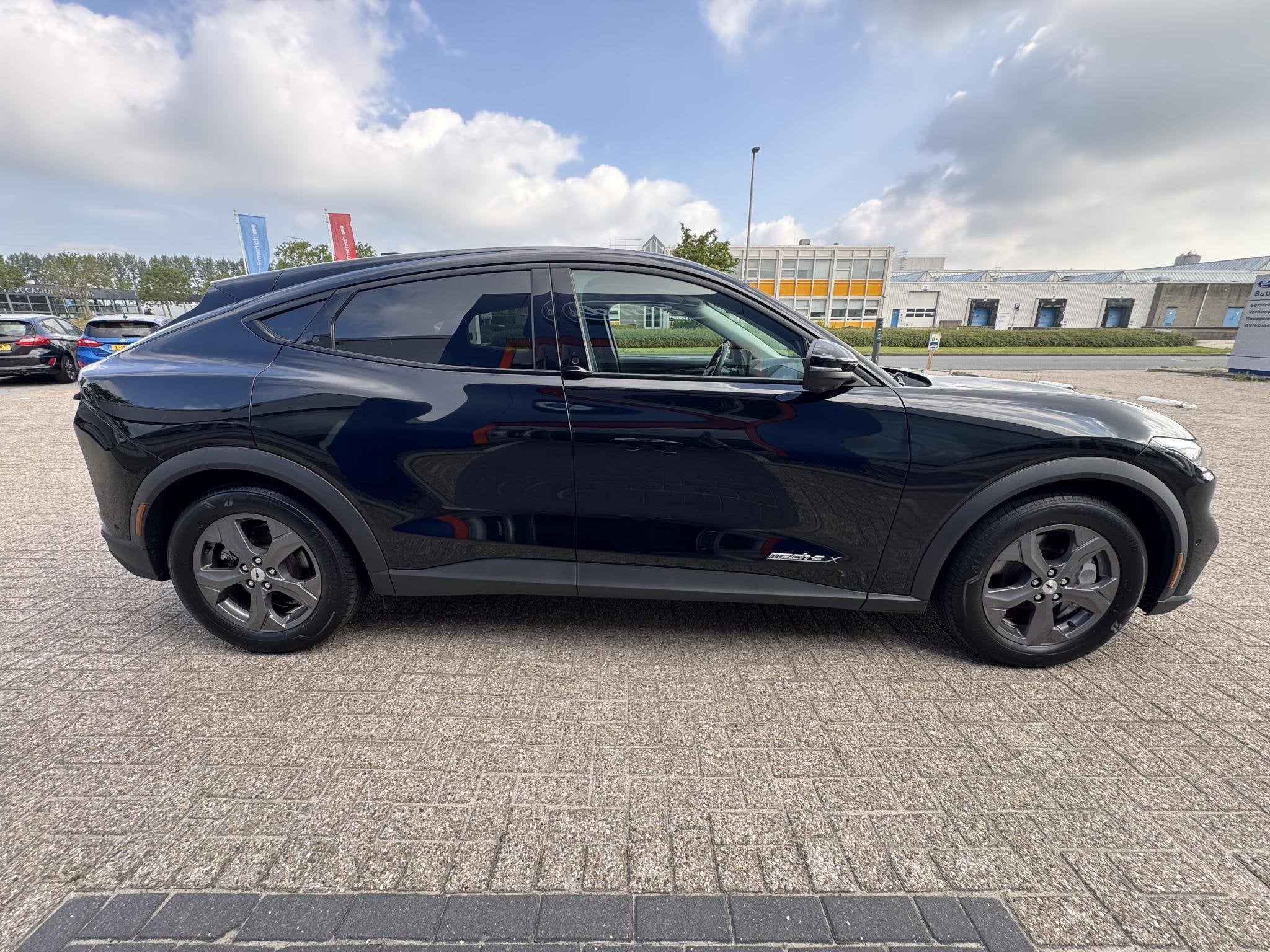 Foto 9 van Ford Mustang Mach-E Extended RWD 98 kWh 294pk | Technology P