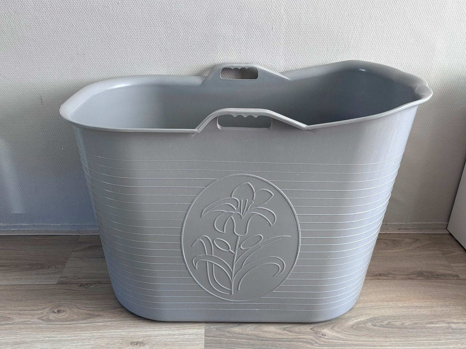 Bath bucket te koop, als nieuw!, Huis en Inrichting, Badkamer | Badkamermeubels, Ophalen, Overige typen, 50 tot 100 cm, Zo goed als nieuw