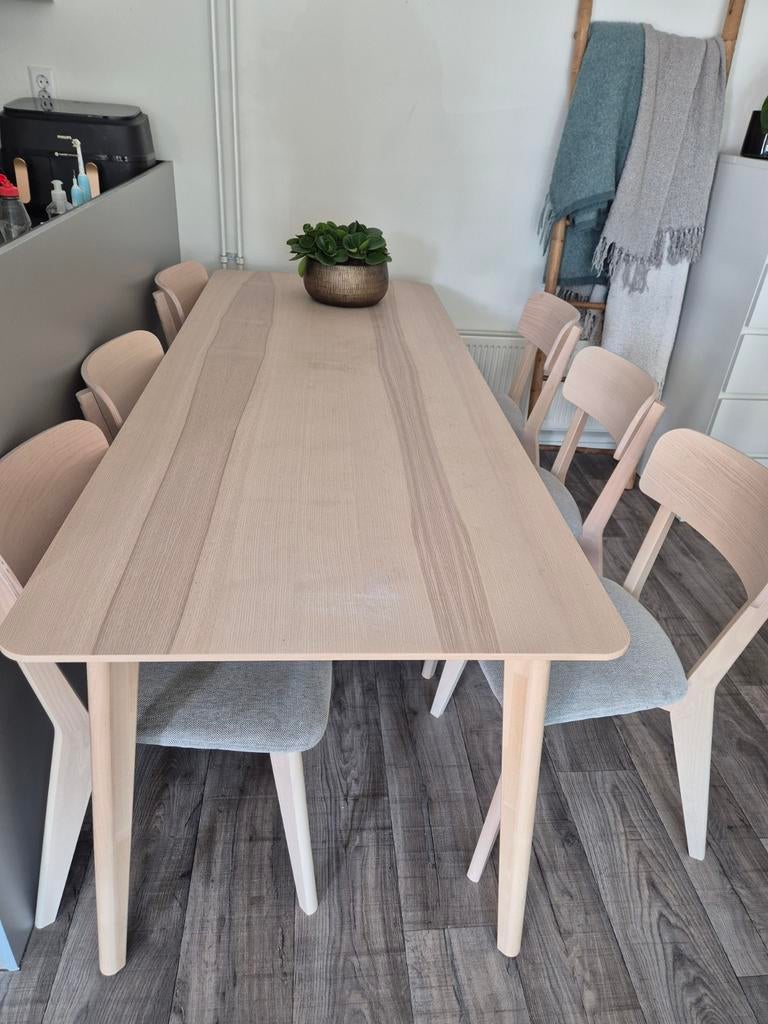 Ikea Lisabo eetkamertafel met stoelen (z.g.a.n.), Zo goed als nieuw, 150 tot 200 cm, Vier personen, Rechthoekig