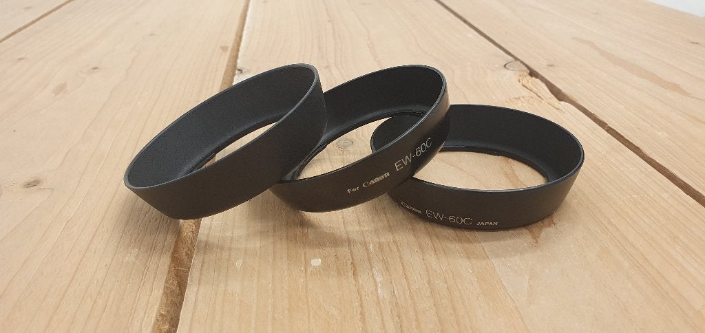 Zonnekap - Canon EW-60C / EW60C - Lens hood - prijs p.s., Canon, Ophalen of Verzenden, Zo goed als nieuw, Nvt