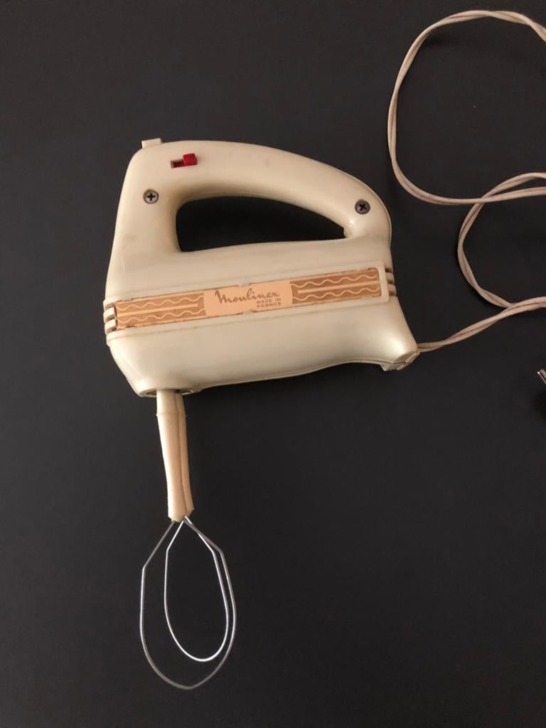 Moulinex mixer vintage, Minder dan 1 liter, Ophalen of Verzenden, Zo goed als nieuw, 3 snelheden of meer