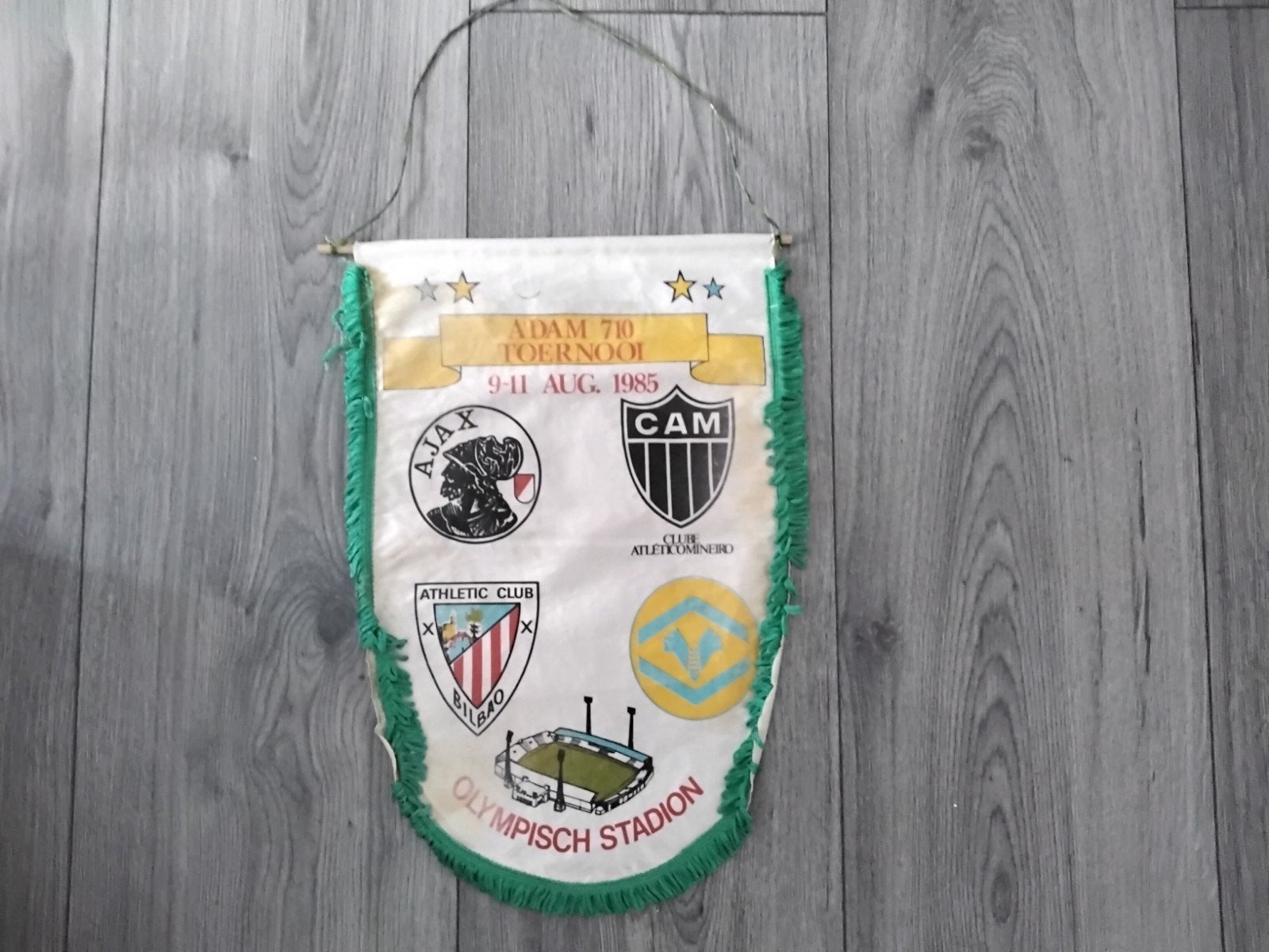 Grote vaan Amsterdam toernooi 1985, Verzamelen, Sportartikelen en Voetbal, Ophalen of Verzenden, Zo goed als nieuw, Ajax, Vaantje of Sjaal