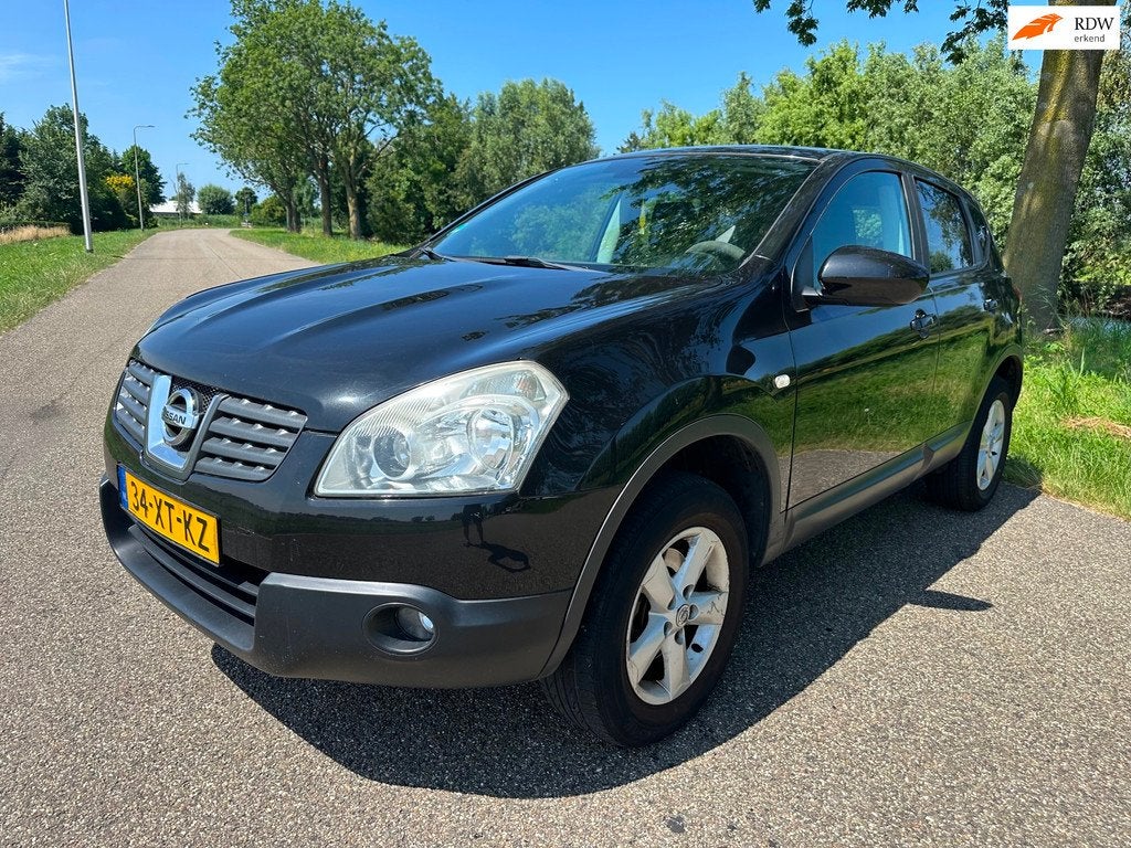 Nissan Qashqai 1.6 Acenta|rijdt goed|trekhaak|camara, Auto's, Nissan, Voorwielaandrijving, 1272 kg, Gebruikt, Zwart