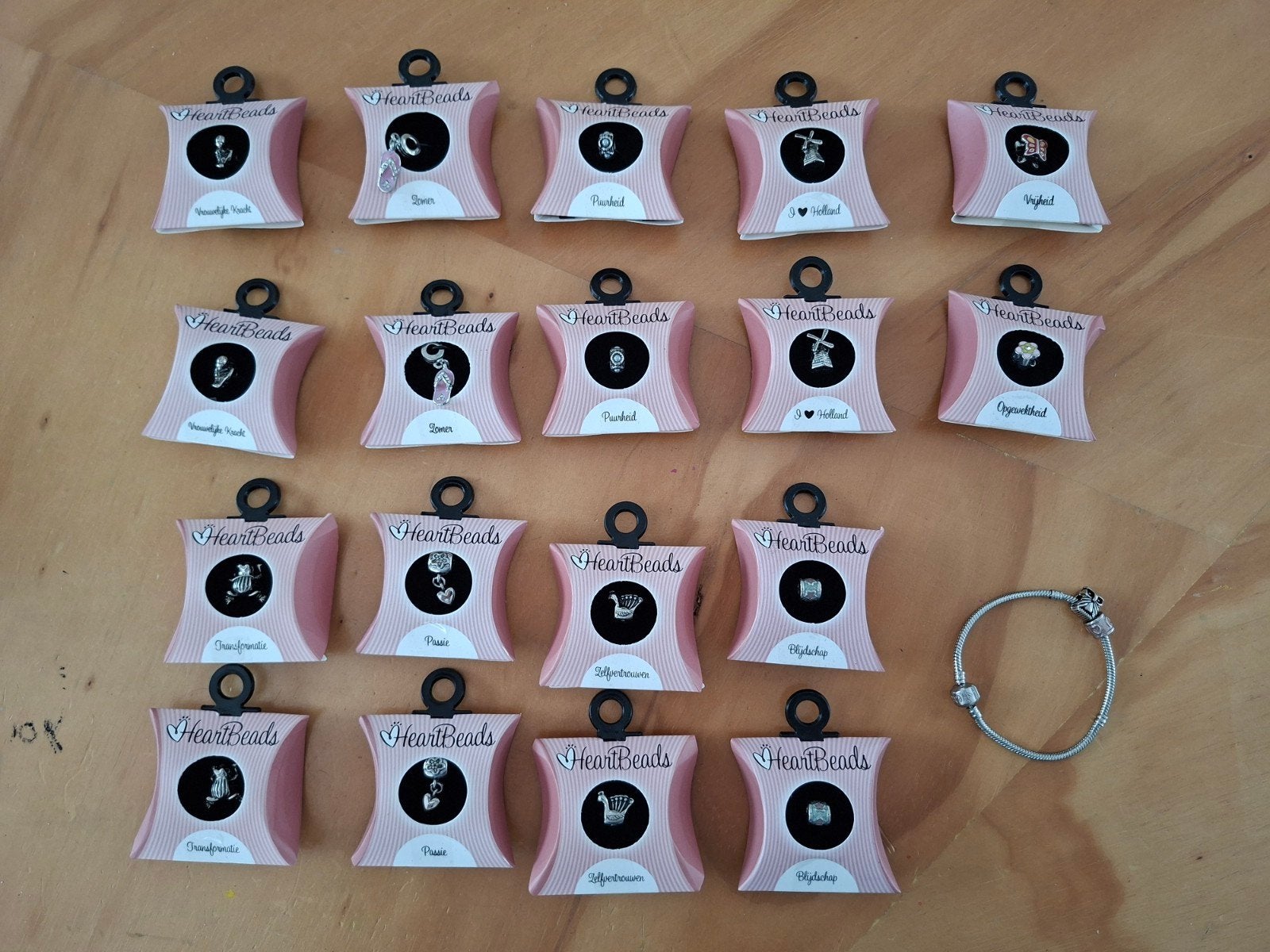 HeartBeads bedels en armband - Nieuw, Overige merken, Nieuw, Ophalen of Verzenden, 4 bedels of meer