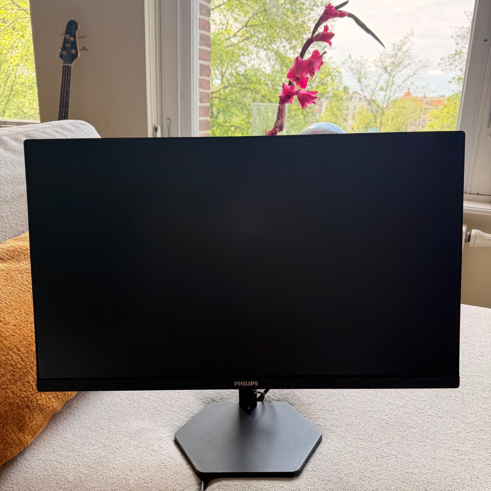 Philips monitor met kabels, 53cm x 32cm, Computers en Software, Monitoren, Gebruikt, 60 Hz of minder, HDMI, IPS, Ophalen