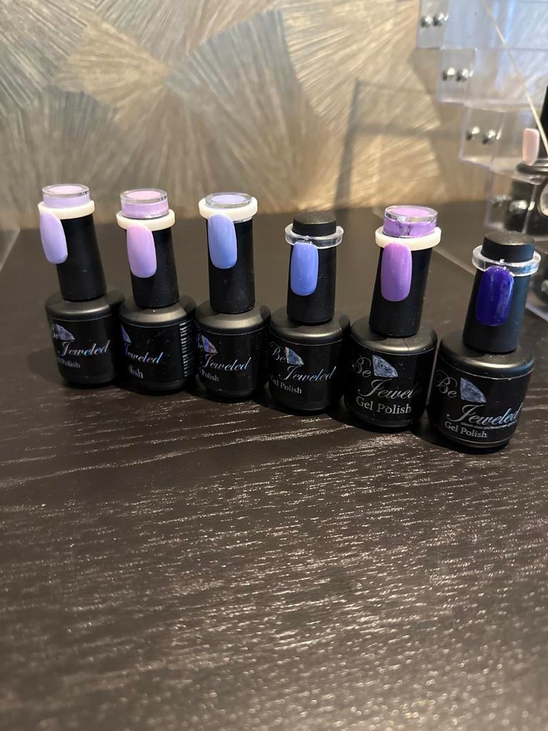 6x lila paarse kleuren Urban Nails, Ophalen of Verzenden, Nieuw, Paars, Handen en Nagels