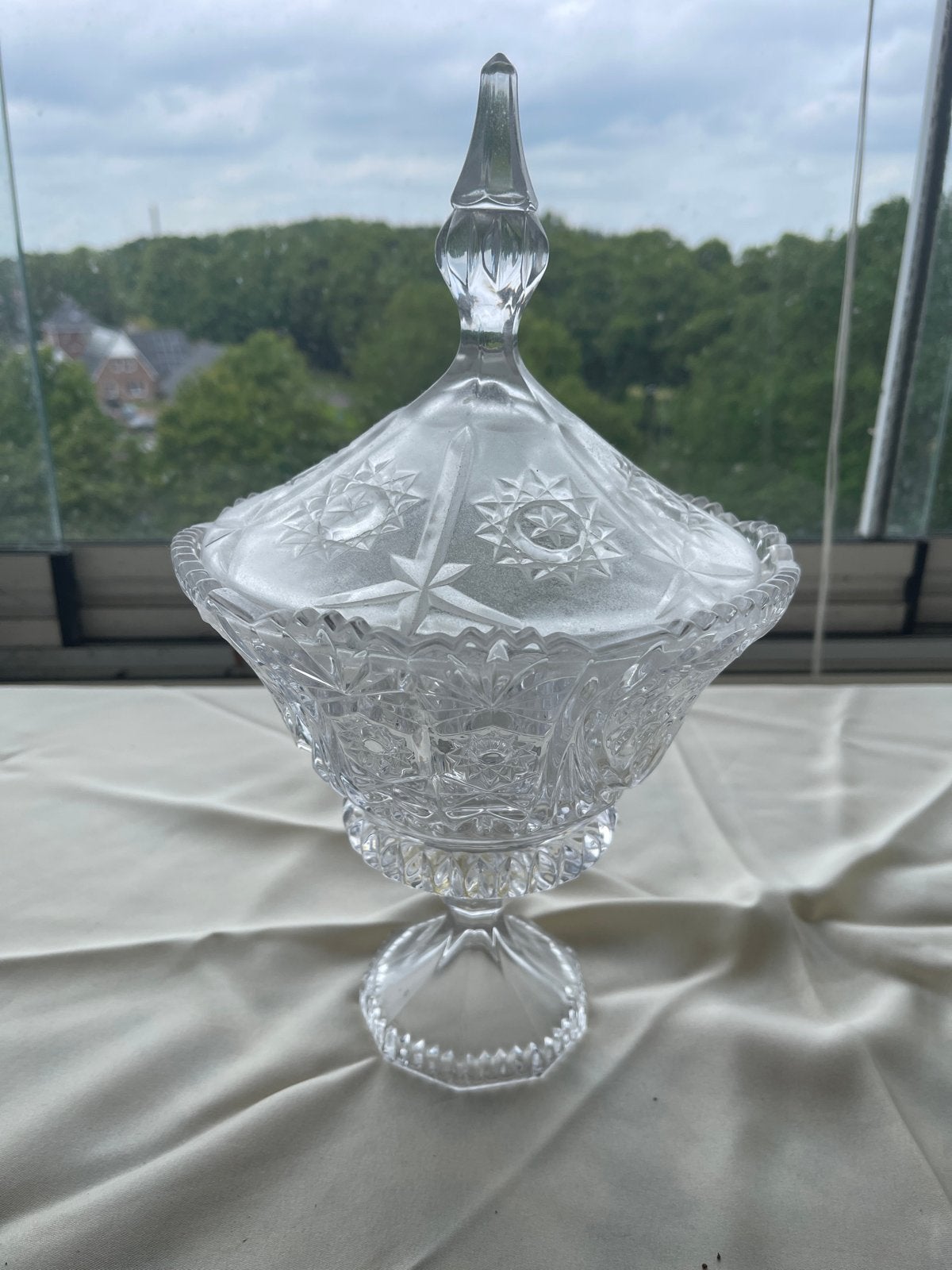 Bonbonschaal van geslepen glas met deksel, Ophalen of Verzenden